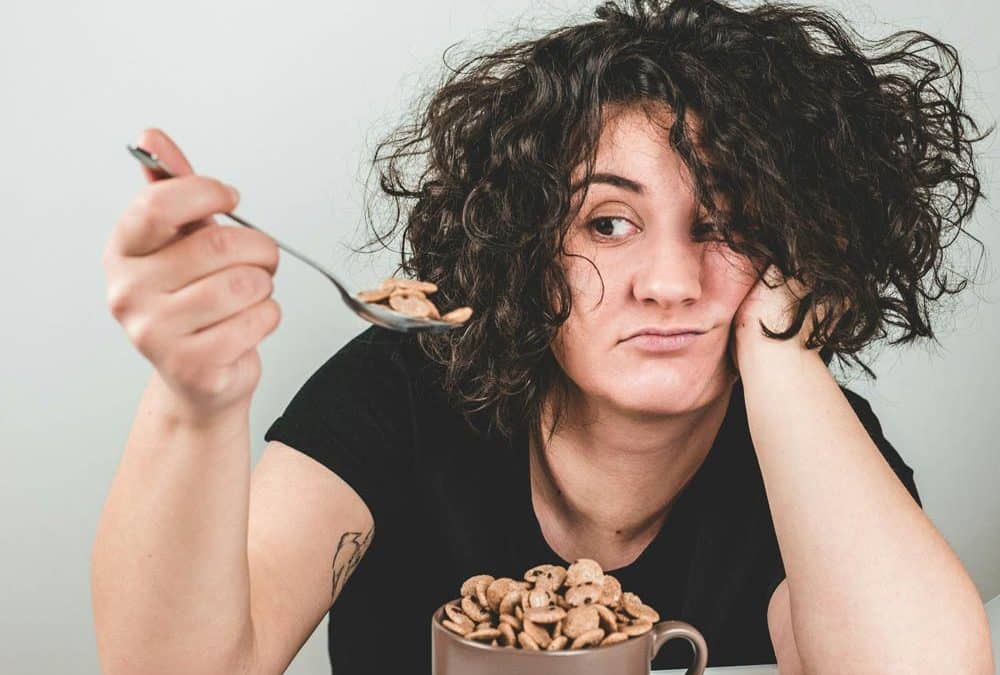 Journal Prompts to Explore Your Relationship With Food